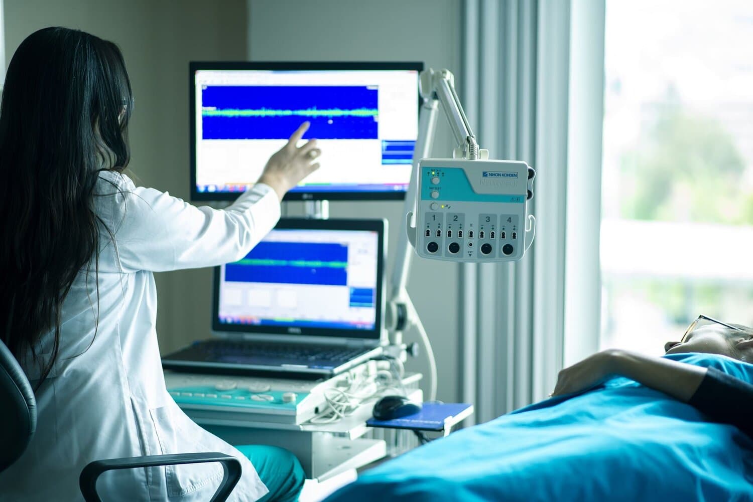 Hospital IoT Benefits: Why to Invest in Medical Devices? 4